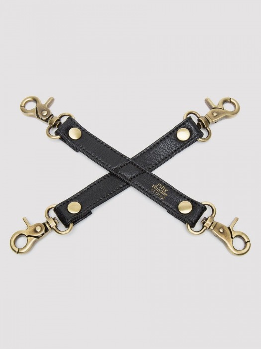 Черный фиксатор для манжет Bound to You Faux Leather Hogtie - Fifty Shades of Grey - купить с доставкой в Рубцовске
