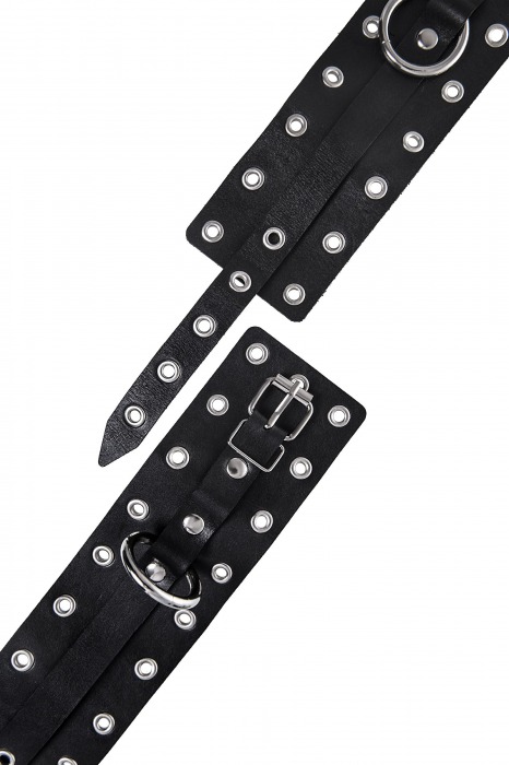 Черные кожаные однослойные оковы с люверсами - Pecado - купить с доставкой в Рубцовске